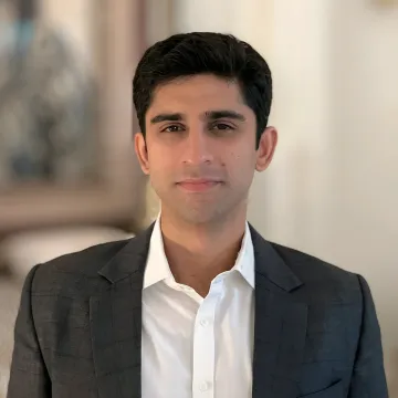 Avya Malik Associate Vice President - Client Relations headshot