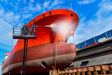 Understanding Marine Sandblasting: Selecting the Optimal Equipment for Maritime Applications
