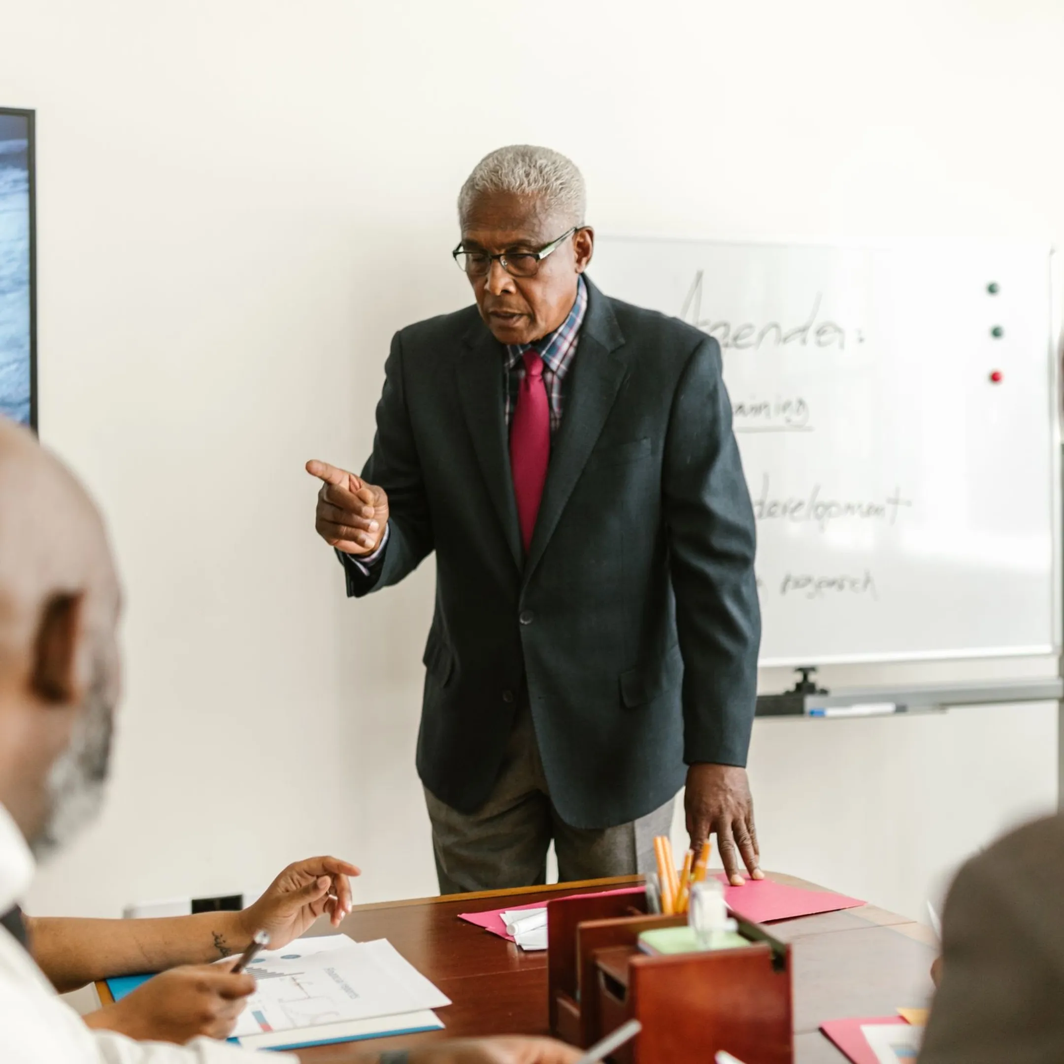 Facilitator guiding enterprise leadership training
