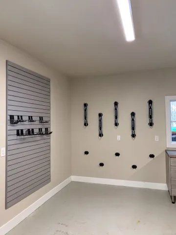 Residential Garage & Workshop