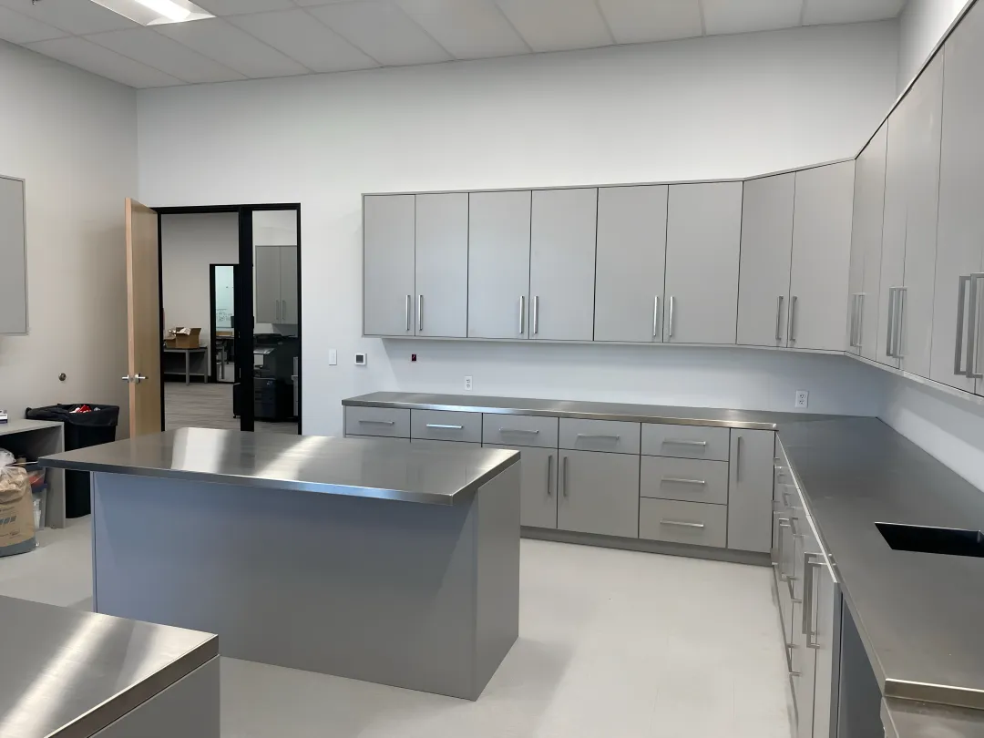 Laboratory & Scientific Workspaces