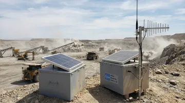 uWave V5 semi-permanent solar-powered blast monitoring station deployed in mining field