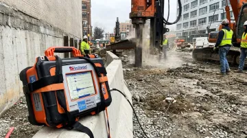 Instantel Minimate Pro seismograph deployed at active urban construction monitoring site