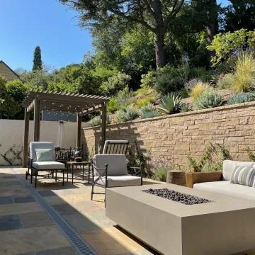 Hardscape patio with integrated drainage