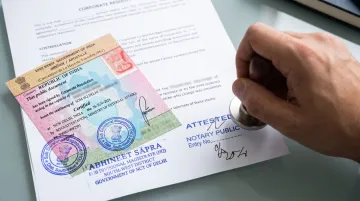 US notary public stamping and apostille certification documents for overseas filing