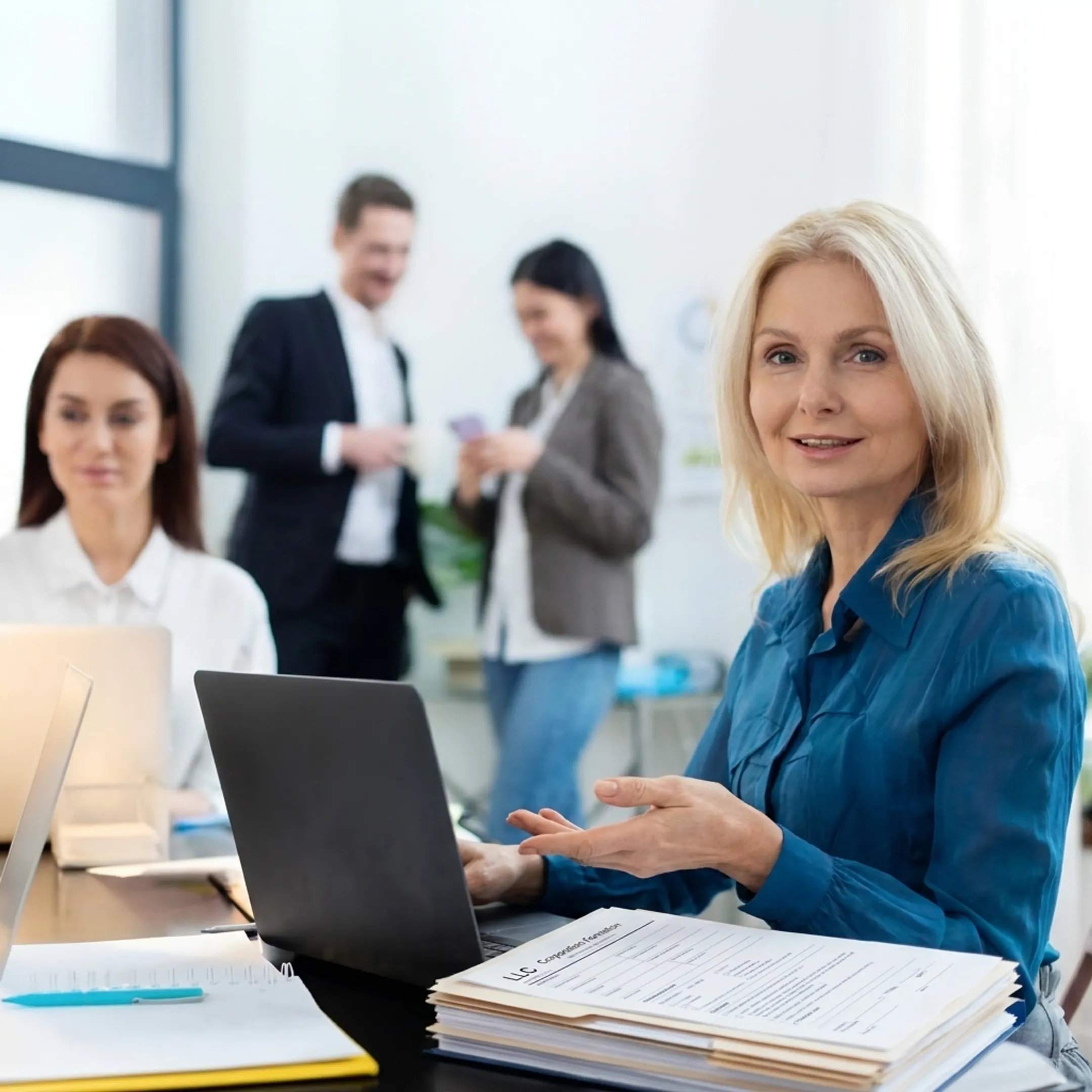 Advisor explaining business entity formation options to a Minnesota entrepreneur
