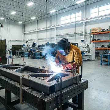 Professional industrial welding services for manufacturing facilities