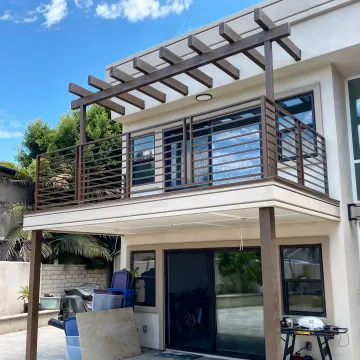 Custom balcony railings with modern design and premium materials