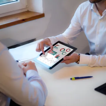 B2B marketer planning a multi-channel lead campaign